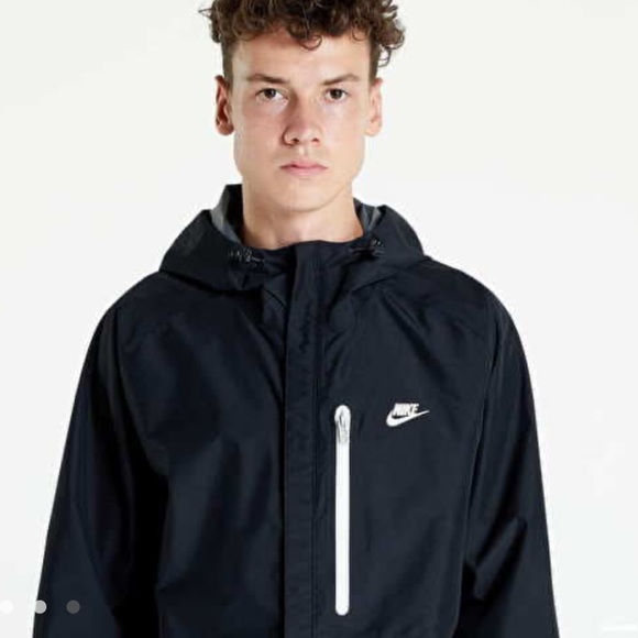 WINDBREAKER NIKE SPORTSWEAR STORM-FIT LEGACY SHELL JACKET - Picture 3 of 8